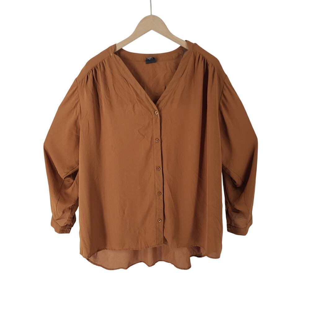 Covington woman blouse button up beige Size 3x Work wear Career Church Casual